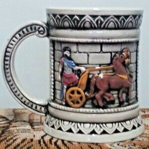 Vintage Coffee Mug Roman Chariot Theme beige brown in excellent condition